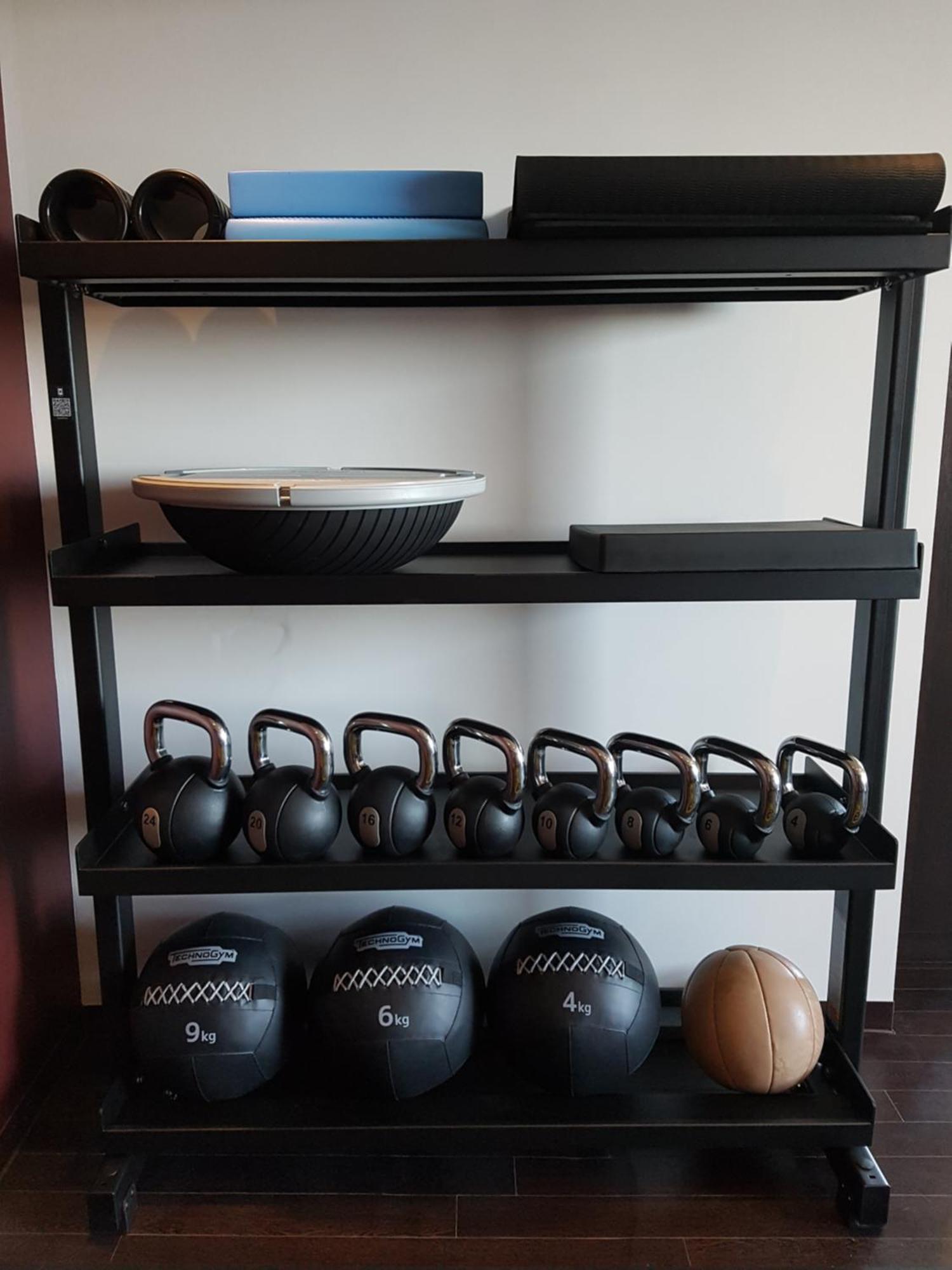 Steigenberger Graf Zeppelin Hotel Stuttgart Exterior photo A set of kettlebells
