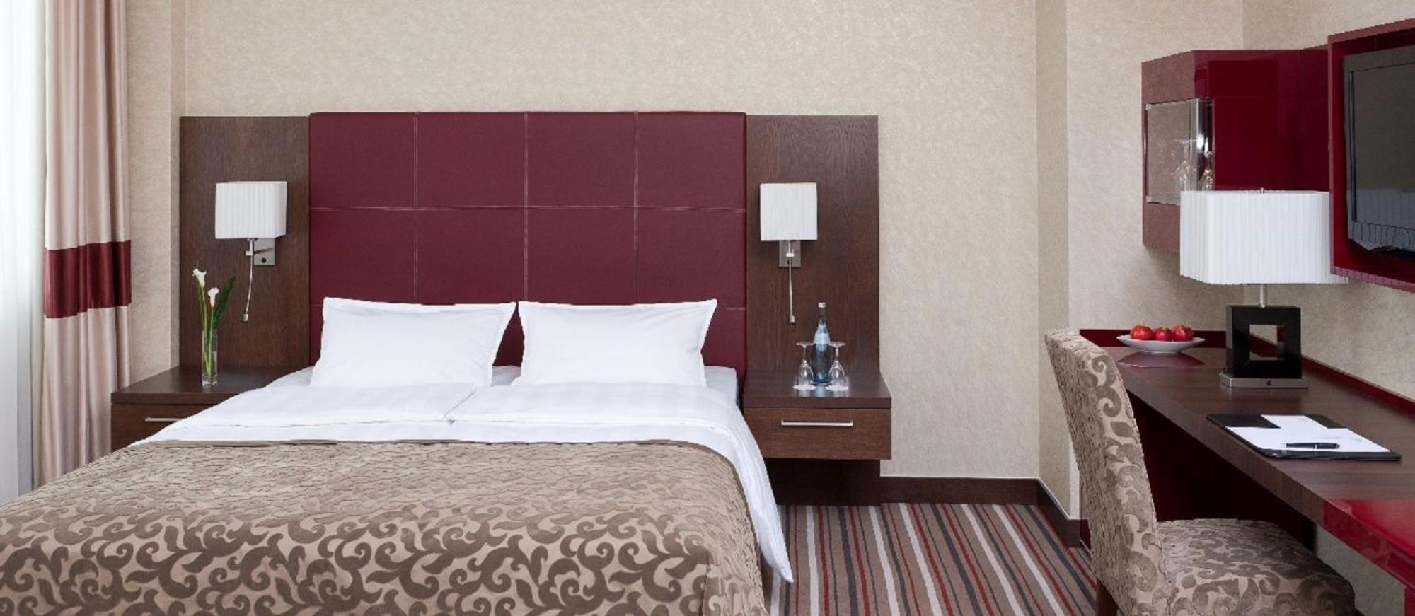 Steigenberger Graf Zeppelin Hotel Stuttgart Exterior photo A room at the Radisson Blu in Belgrade, Serbia